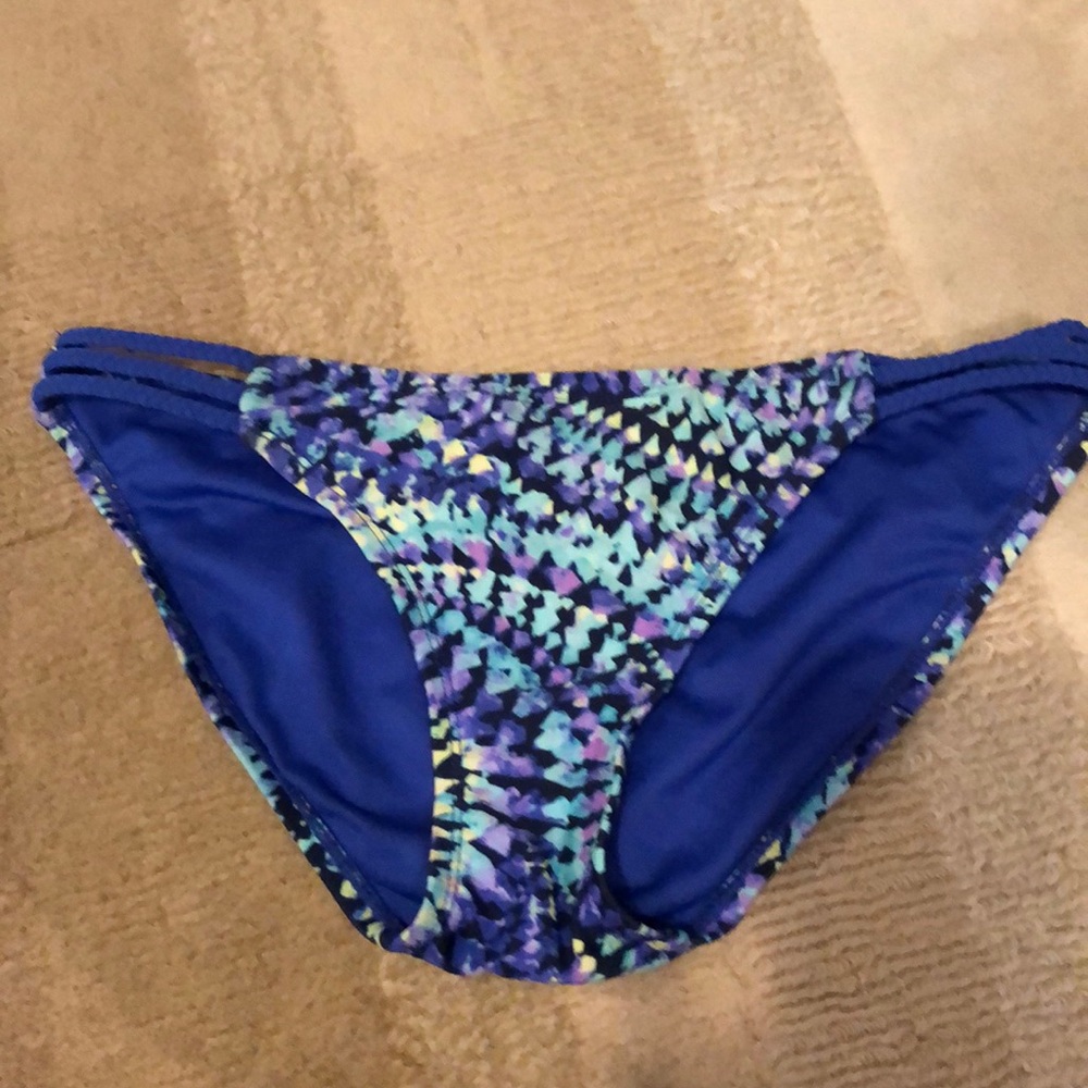 Sale 🎈3/$20 EUC Xhilaration Bikini Bottom size M